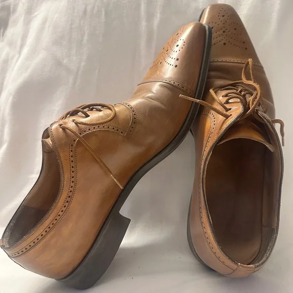 Men’s Magnanni Brown Oxford Shoes with Brogue Detailing - Picture 6 of 6